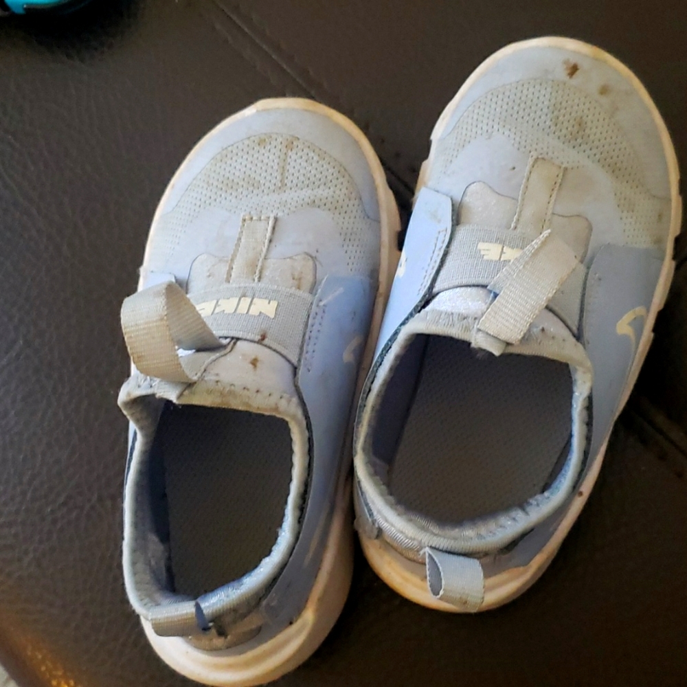 Nike toddler sneakers